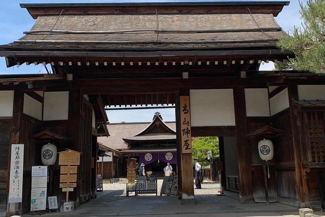 Takayama Old Town Walking Tour With Local Guide - What To Expect