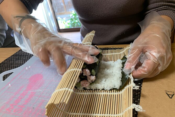 Private Adorable Sushi Roll Art Class in Kyoto - Inclusions