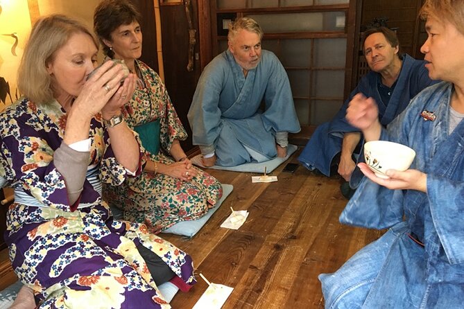 A Unique Antique Kimono and Tea Ceremony Experience in English - Host Interactions and Responses