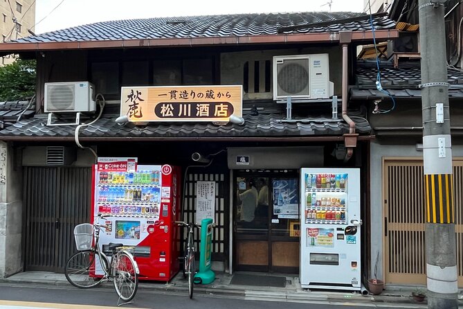 Maiko/Geisha Beer Garden & Local Sake Stand Private Tour in Kyoto - Booking Information