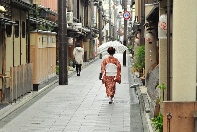 Explore Nishiki Market: Food & Culture Walk - Rave Reviews