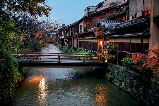 2 Hours Tour in Historic Gion: Geisha Spotting Area Tour - Booking and Contact Details