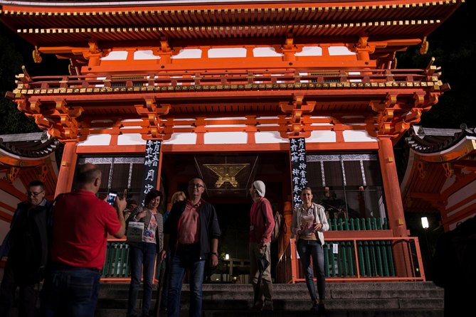 2 Hours Tour in Historic Gion: Geisha Spotting Area Tour - Spotting Geishas in Gion