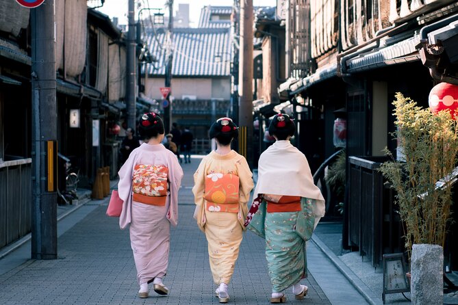 2 Hours Tour in Historic Gion: Geisha Spotting Area Tour - Historical Landmarks Visited