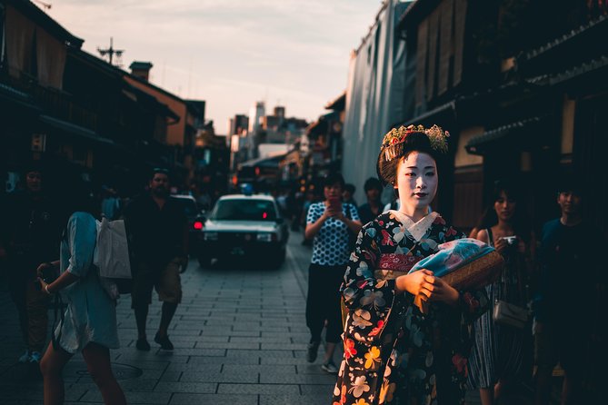 Kyoto Private Night Tour: From Gion District To Old Pontocho, 100% Personalized - Exclusive Inclusions