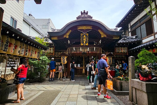 kyoto-nishiki-market-depachika-2-hours-food-tour-with-a-local-tour-details