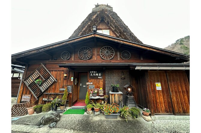 Private & Custom SHIRAKAWAGO Day Tour by Toyota COMMUTER (Max 13 Pax) - Frequently Asked Questions