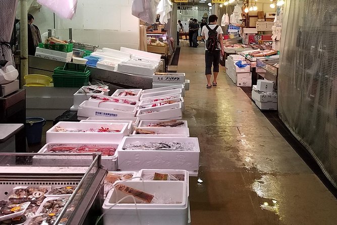 Deep Dive: Osaka Food Markets From Local to Luxurious! - Sampling Osakas Regional Specialties