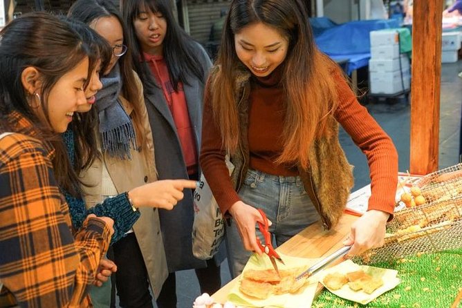 Kuromon Market Food Walking Tour in Osaka - Market Exploration