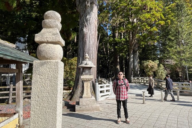 Mt Koya Full Day Tour From Osaka With Licensed Guide and Vehicle - Pickup and Communication