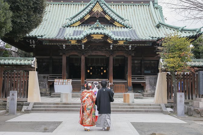 Kimono Wedding Photo Shot in Shrine Ceremony and Garden - Key Takeaways