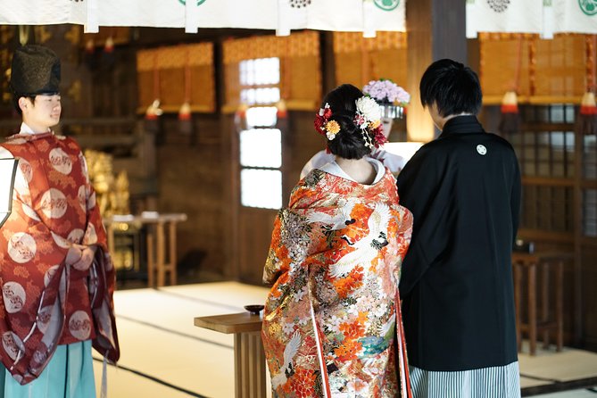 Kimono Wedding Photo Shot in Shrine Ceremony and Garden - Meeting Point Location