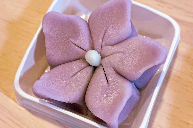 Licensed Guide Wagashi (Japanese Sweets) Experience Tour (Tokyo) - Key Takeaways