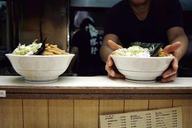 Shinjuku Izakaya and Golden Gai Bar Hopping Tour - Culinary Delights