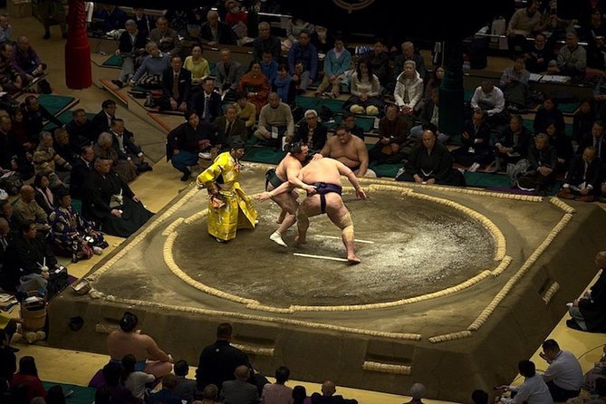 Sumo Tournament Experience in Tokyo - Sumo Expert Guided Experience