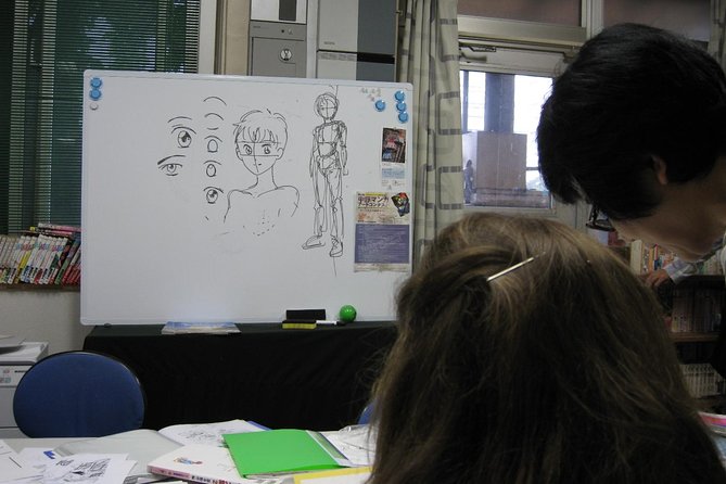 Manga Lesson With a Professional Japanese Manga Artist in Nakano - Instructor Expertise