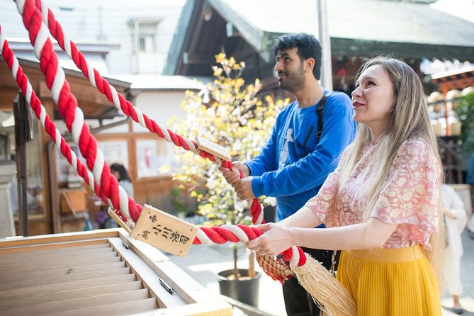 Tokyo Tsukiji Outer Fish Market Tour and Rolled Sushi Class - Customer Reviews