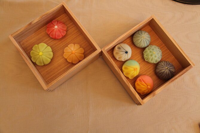 Make Traditional Sweets Nerikiri & Table Style of Tea Ceremony - Directions for Sweet Making & Tea Ceremony