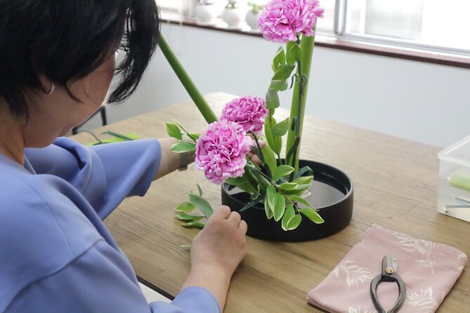 Ikebana Experience in Shinjuku - Experience Details