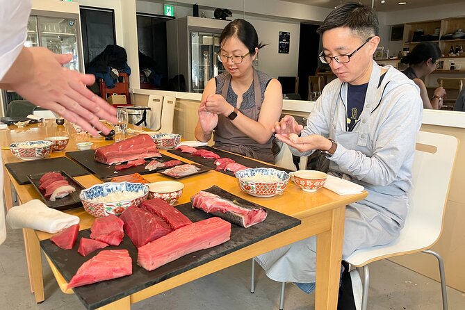 Toyosu & Tsukiji Market and Making Sushi Workshop Tour - Itinerary Details