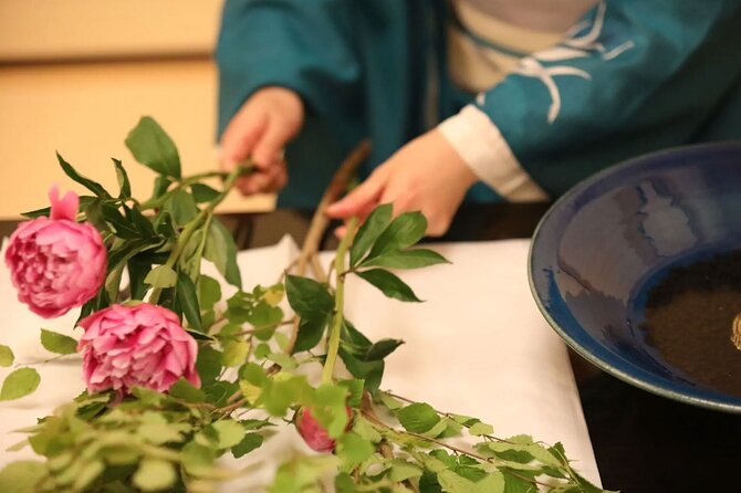 Private Japanese Traditional Flower Arrangement in Tokyo - Key Takeaways