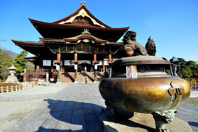 Snow Monkey Park & Zenkoji Temple Nagano Pvt. Full Day Tour. - Booking Details