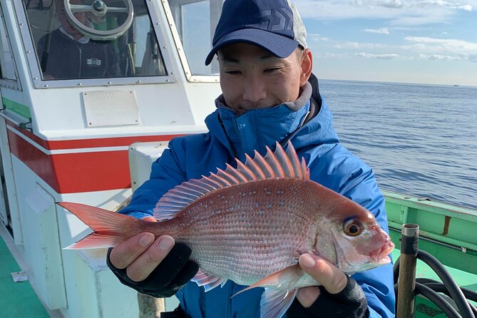 Boat Fishing Activity in Central Tokyo - Inclusions