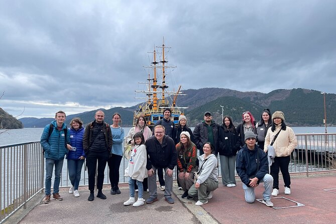 View of Mt. Fuji, Chureito Pagoda and Hakone Cruise Day Trip - Vehicle and Group Size