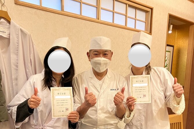 Experience Sushi Making Classes With Professionals in Tokyo - Group Size