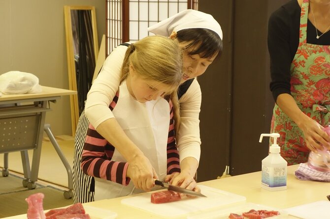 Sushi Making Experience in Front of Tokyotower - Facility Information and Expectations