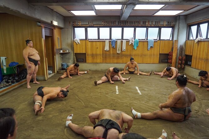 [Tokyo Skytree Town] Sumo Wrestlers Morning Practice Tour - Sumo Wrestlers Practice Experience