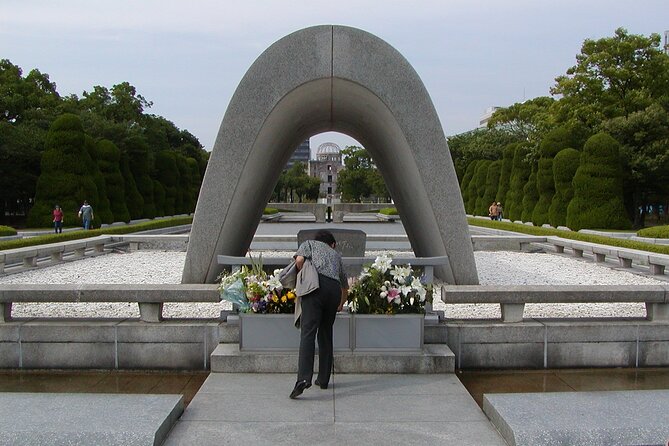 1-Day Private Sightseeing Tour in Hiroshima and Miyajima Island - Reviews and Feedback