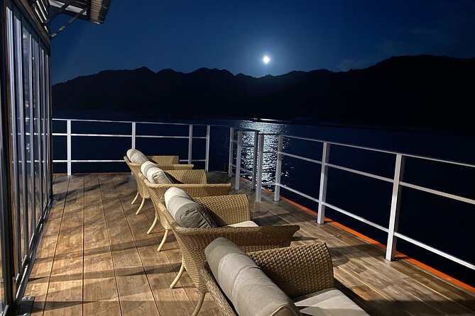 Dinner Cruise on HANAIKADA (Raft-Type Boat) With Scenic View of Miyajima - Dinner Menu Highlights