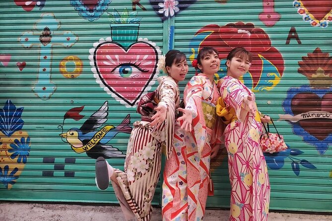 Walking Around the Town With Kimono You Can Choose Your Favorite Kimono From [Okinawa Traditional Costume Kimono / Kimono / Yukata] Hair Set & Point Makeup & Dressing & Rental Fee All - Additional Info