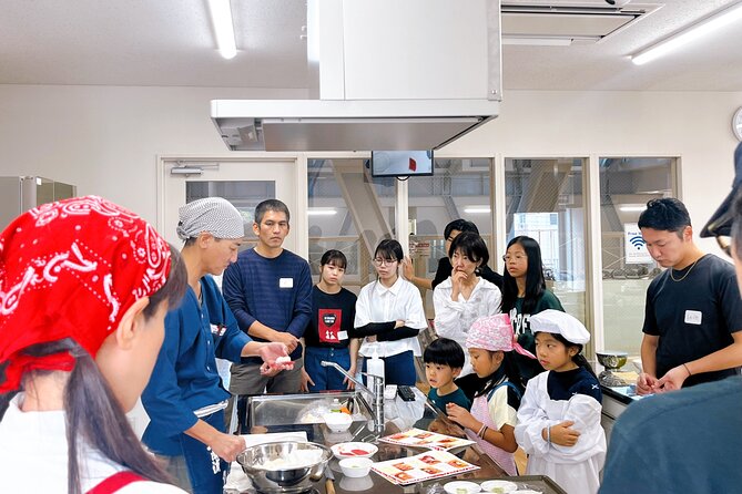 Sushi Making Experience Class in Naha Makishi Public Market - What To Expect