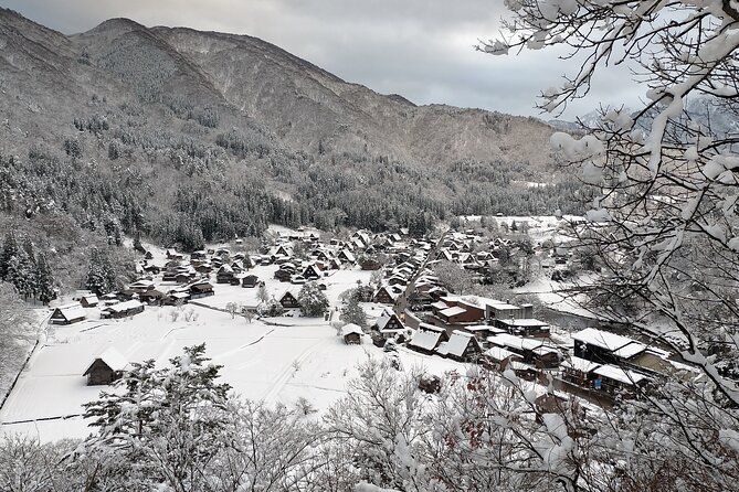 Gokayama and Shirakawago Photoshoot by Professional Photographer - Frequently Asked Questions