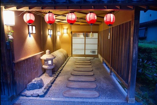 Kanazawa Night Tour With Local Meal and Drinks - Pricing and Booking Information