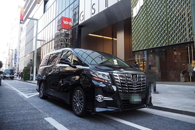 Private Arrival Transfer From Kansai Airport to Osaka City - Vehicle and Amenities