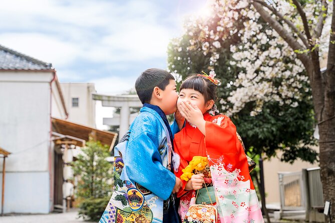 Special Price Couple (2 People) Kimono Commemorative Photo Shoot in Asakusa, Tokyo HANAYAKA Kimono & Yukata Rental Offer - Price Details and Guarantee