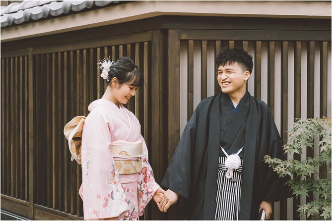 Special Price Couple (2 People) Kimono Commemorative Photo Shoot in Asakusa, Tokyo HANAYAKA Kimono & Yukata Rental Offer - Service Offerings and Directions