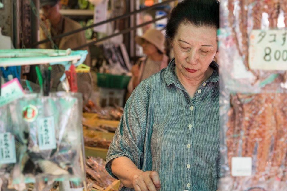 Tokyo: Guided Tour of Tsukiji Fish Market With Tastings - Child Policy