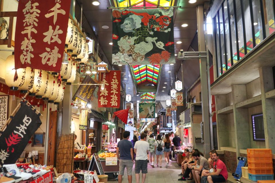 Kyoto: Walking Tour in Gion With Breakfast at Nishiki Market - Itinerary Highlights