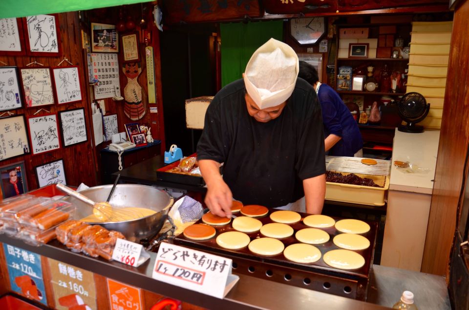 Osaka: Kuromon Market Food Tour With Tastings - Sampling Experience