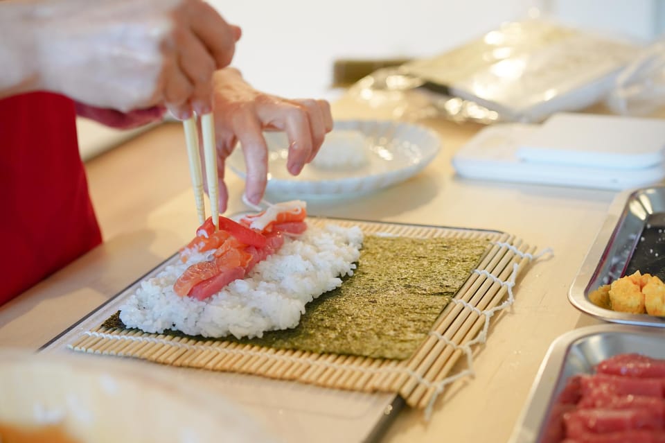 Tokyo: Sushi Cooking Class With Sake Tasting - Cooking Experience Highlights