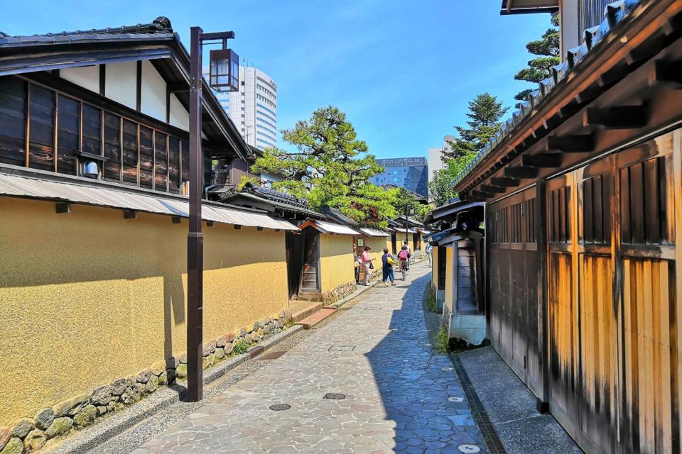 Kanazawa: Private Tour With Local Guide - Booking Information