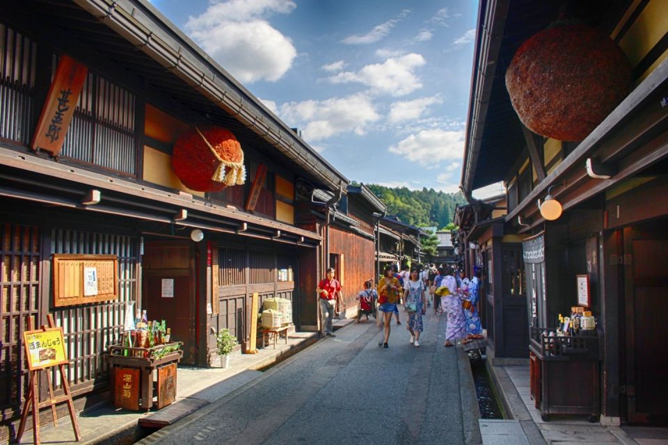 Takayama: Private Walking Tour With a Local Guide - Important Information