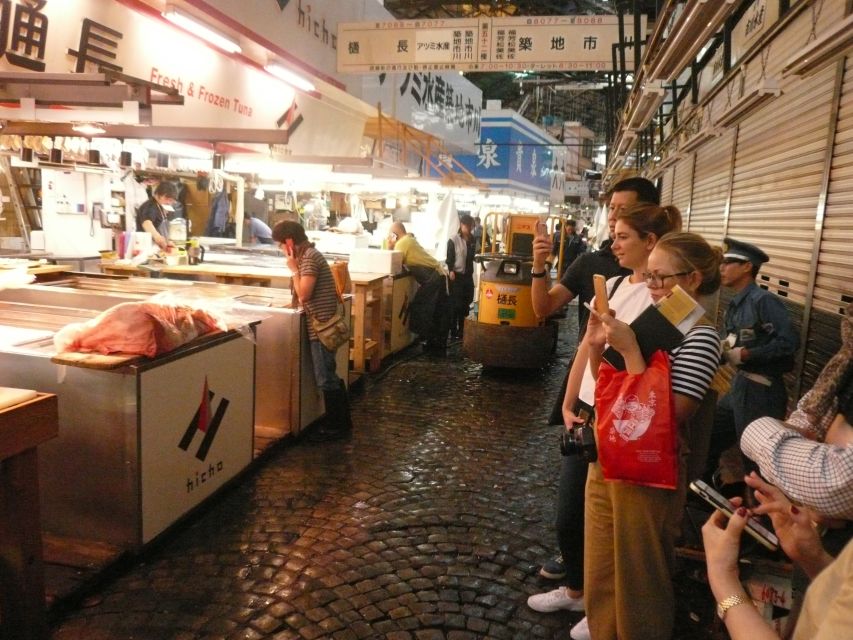 Tokyo: Guided Walking Tour of Tsukiji Market With Lunch - Market Exploration