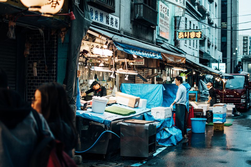 Tsukiji: Outer Market Walking Tour & Sake Tasting Experience - Key Takeaways