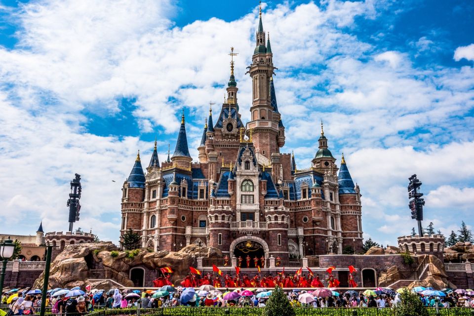 Tokyo Disneyland: 1-Day Entry Ticket and Private Transfer - Duration and Pickup Details