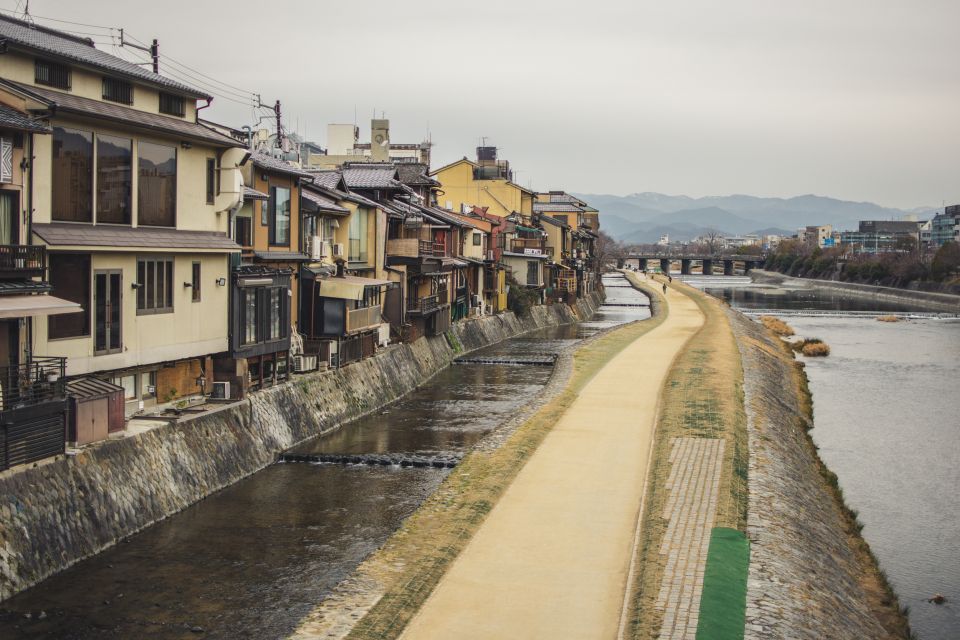 Kyoto: Geisha Arts Gion Cultural Walk With Geisha Show - Key Takeaways